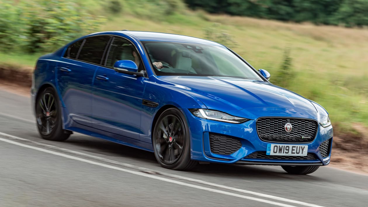 Jaguar xe outlet hybrid 2021